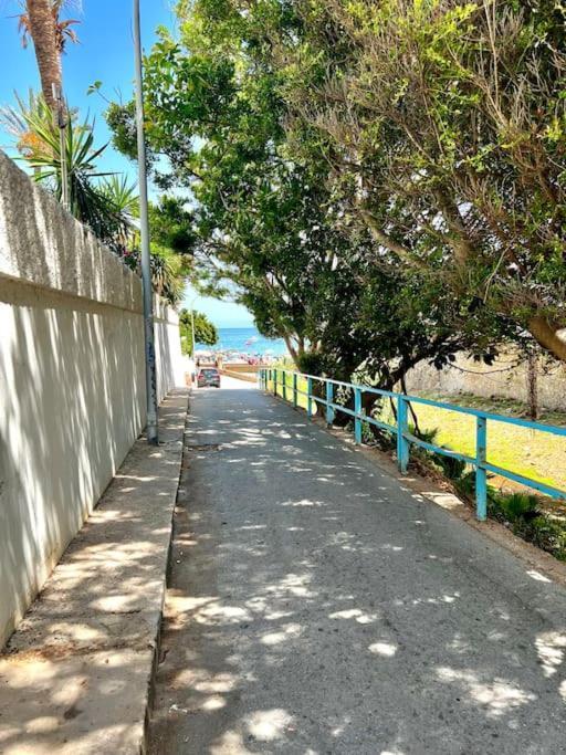 Apartamento Con Gran Terraza Junto A La Playa Торемолинос Екстериор снимка