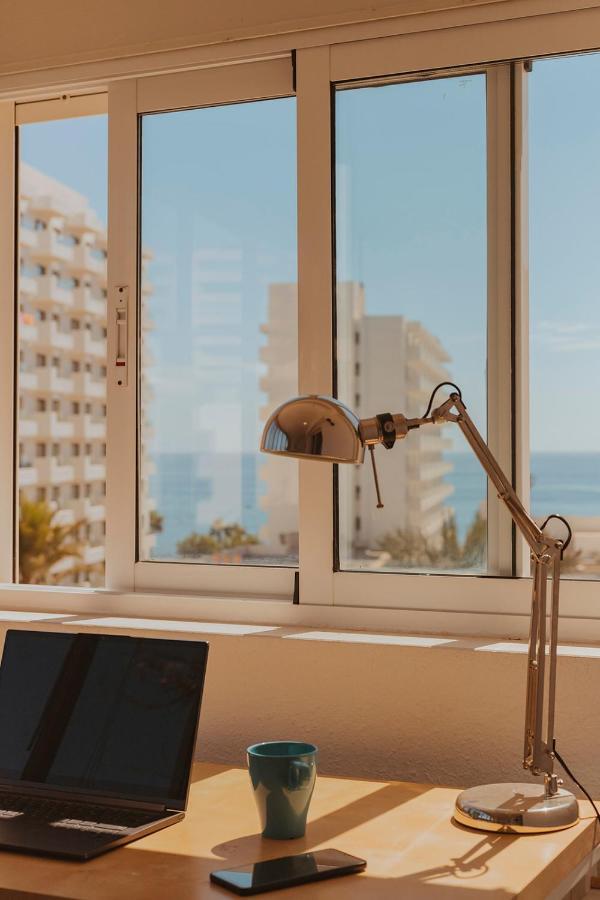 Apartamento Con Gran Terraza Junto A La Playa Торемолинос Екстериор снимка
