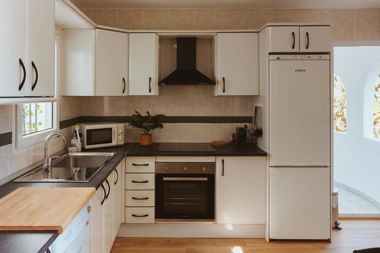 Apartamento Con Gran Terraza Junto A La Playa Торемолинос Екстериор снимка