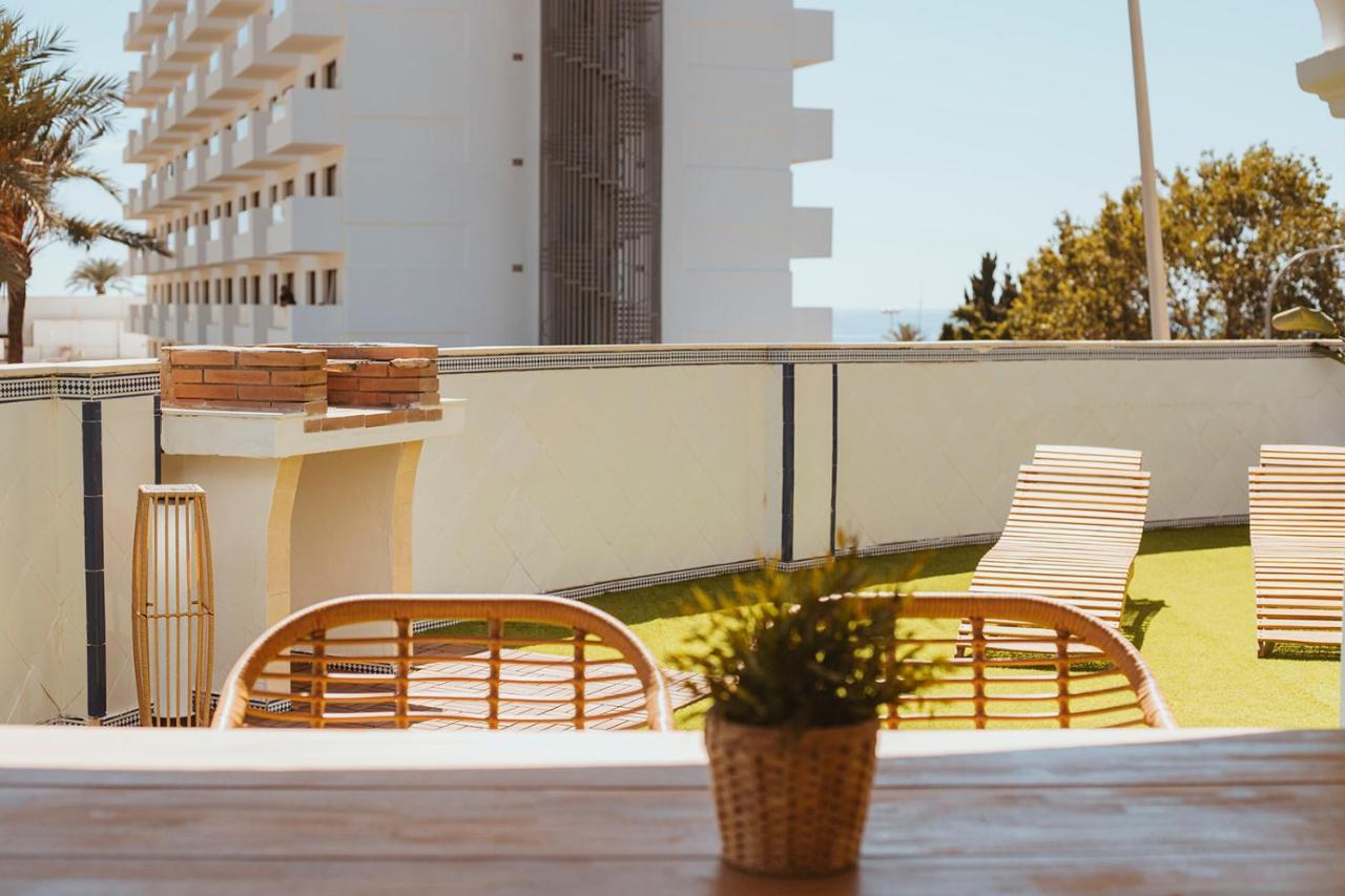 Apartamento Con Gran Terraza Junto A La Playa Торемолинос Екстериор снимка