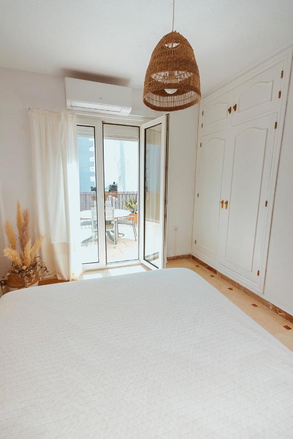 Apartamento Con Gran Terraza Junto A La Playa Торемолинос Екстериор снимка
